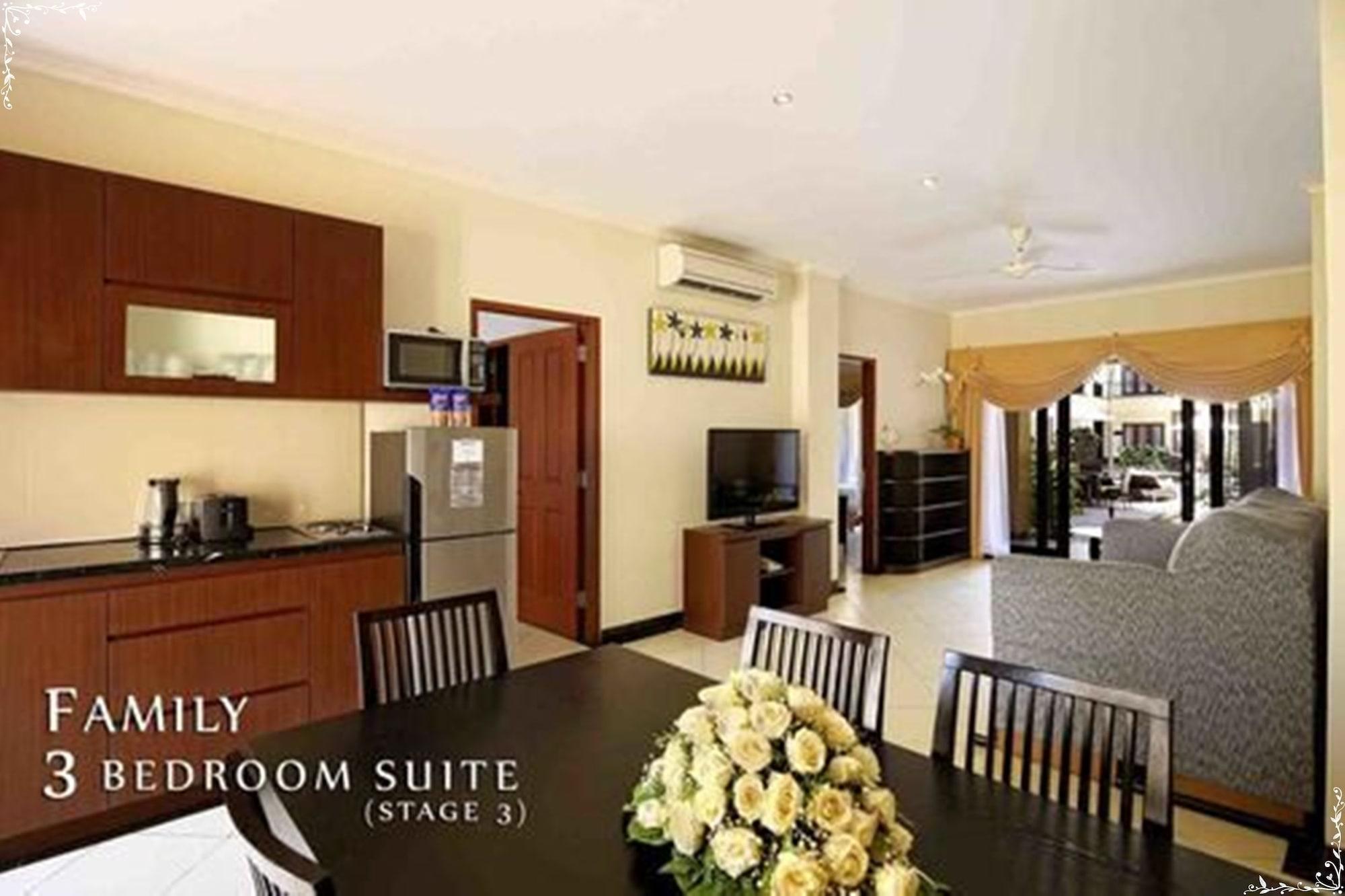 Kuta Town House Apartments Экстерьер фото