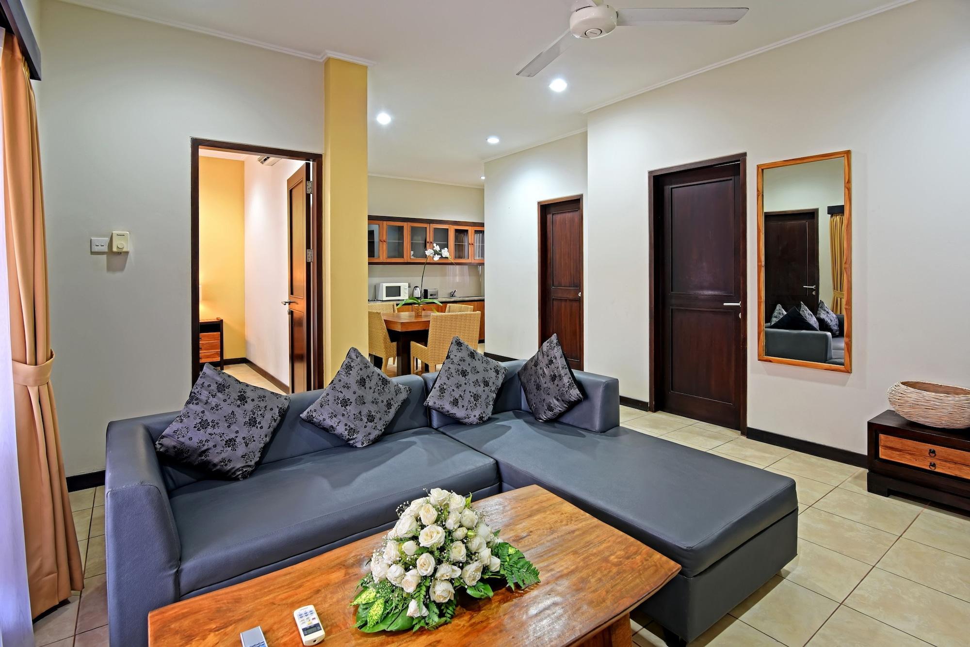 Kuta Town House Apartments Экстерьер фото