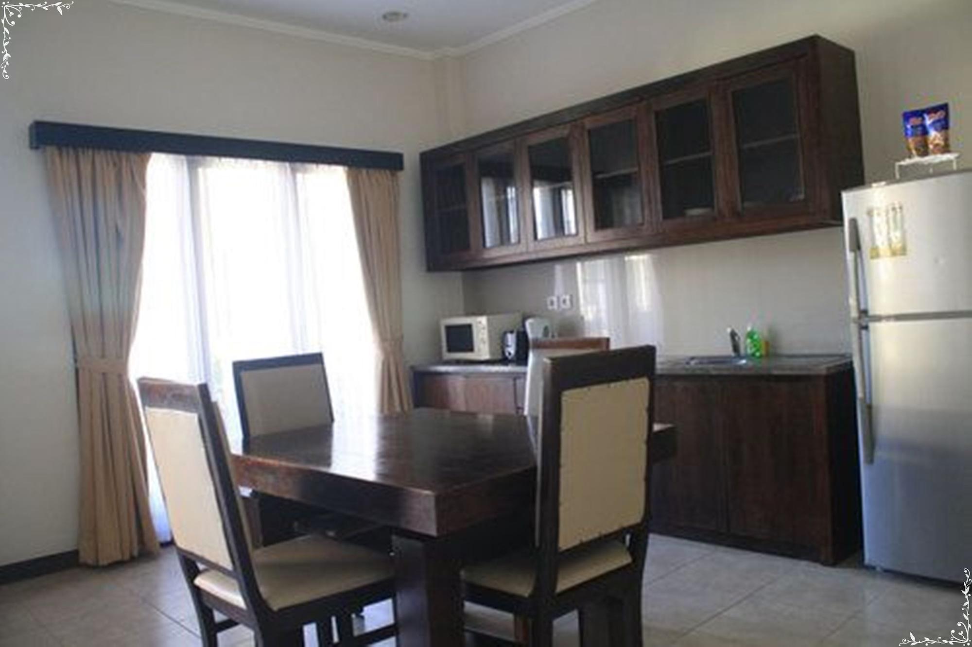 Kuta Town House Apartments Экстерьер фото