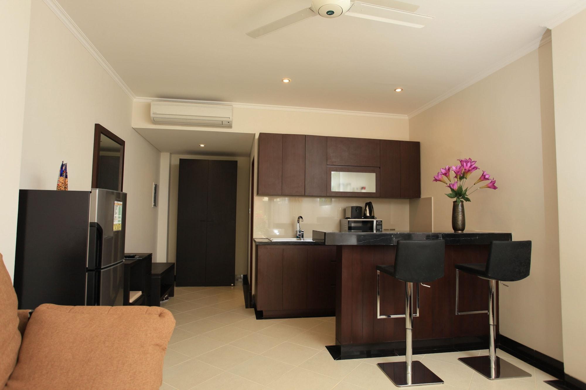 Kuta Town House Apartments Экстерьер фото
