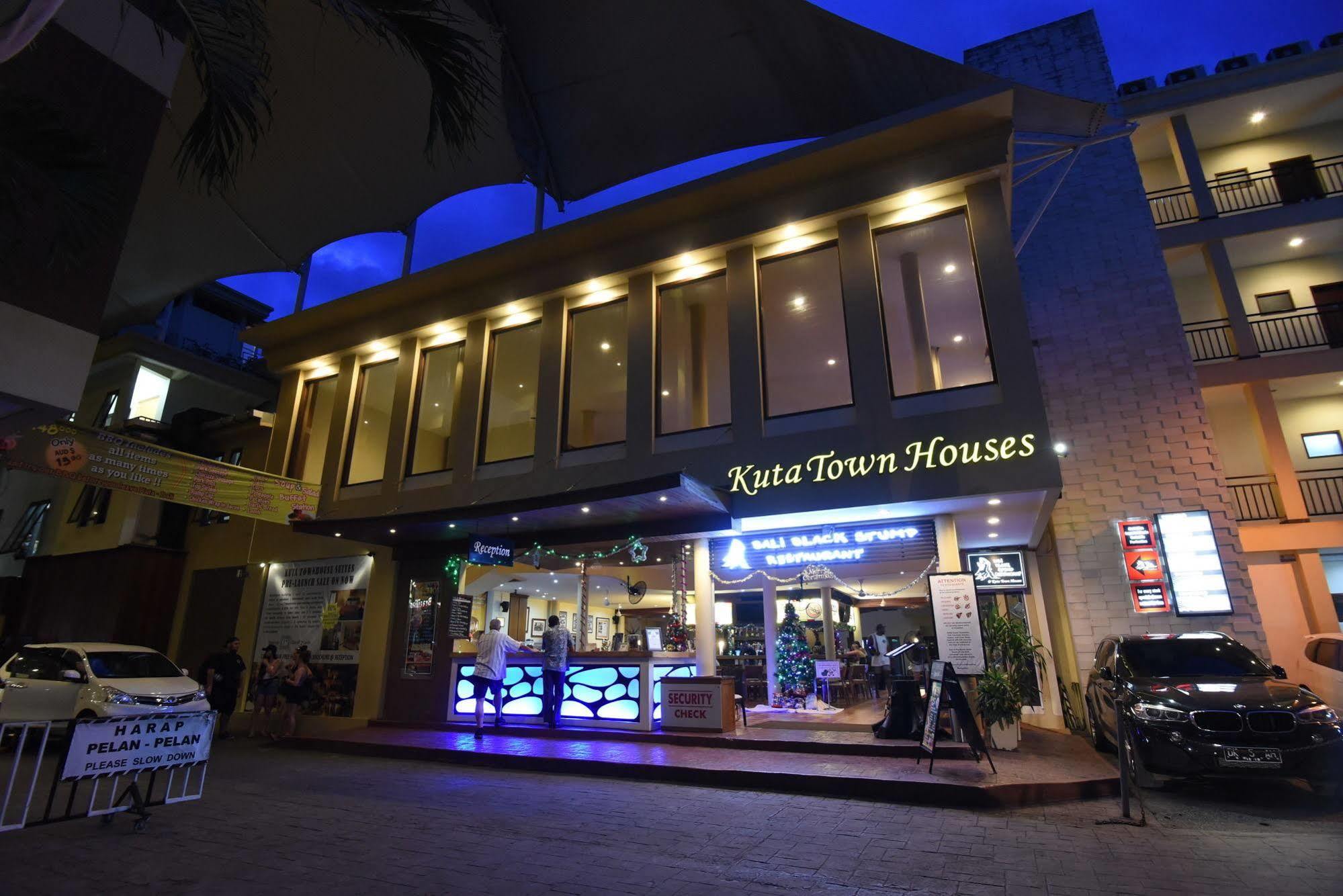 Kuta Town House Apartments Экстерьер фото